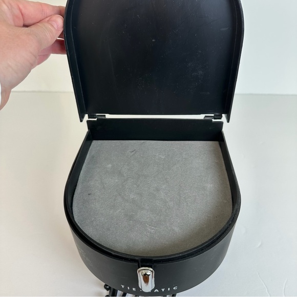 Tie-Matic Rotating Tie Holder- Battery Operated- Wall/Cabinet Mount- Tested - Picture 3 of 5